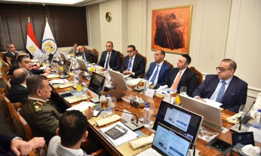 وزير الصحة يستعرض ملفات حيوية لتطوير نظام الشراء الموحد في القطاع الصحي