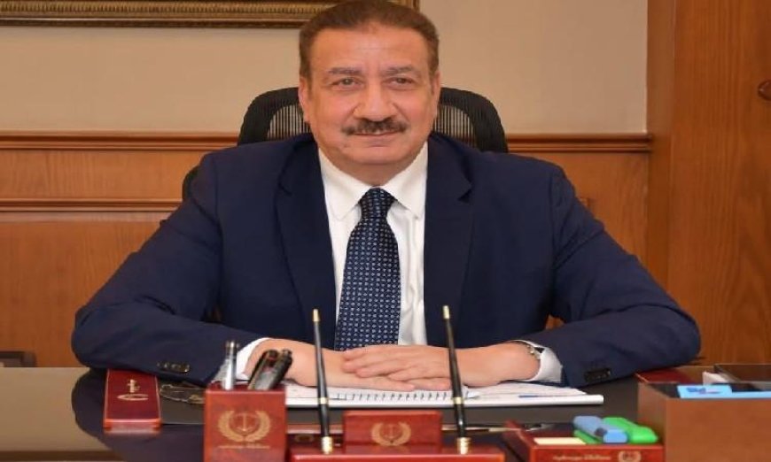 محافظ بورسعيد يؤكد أهمية تحسين خدمات المواطنين في الدوائر الحكومية كأولوية رئيسية