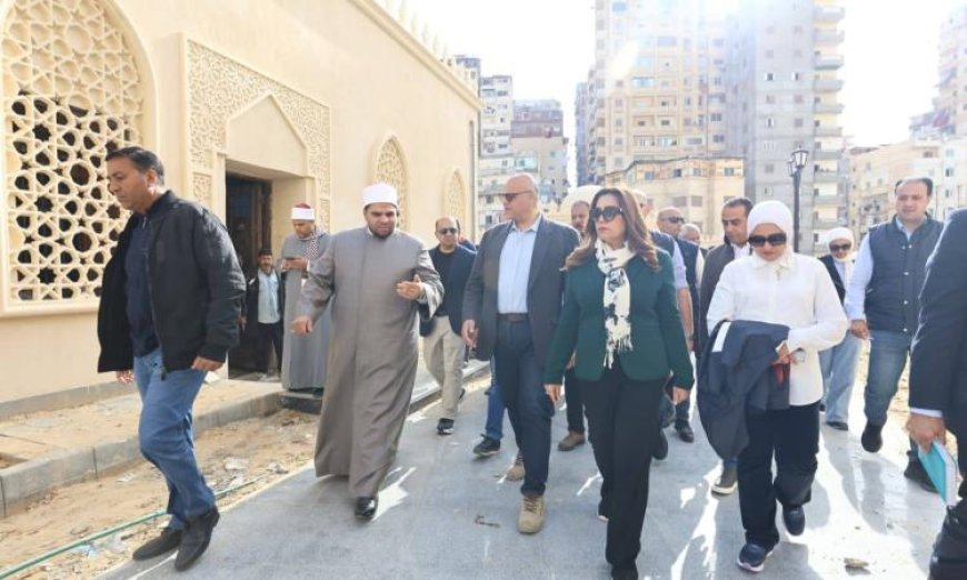 وزيرة التنمية المحلية والبيئة تستعرض مشروعات التطوير الحضاري في حي الجمرك