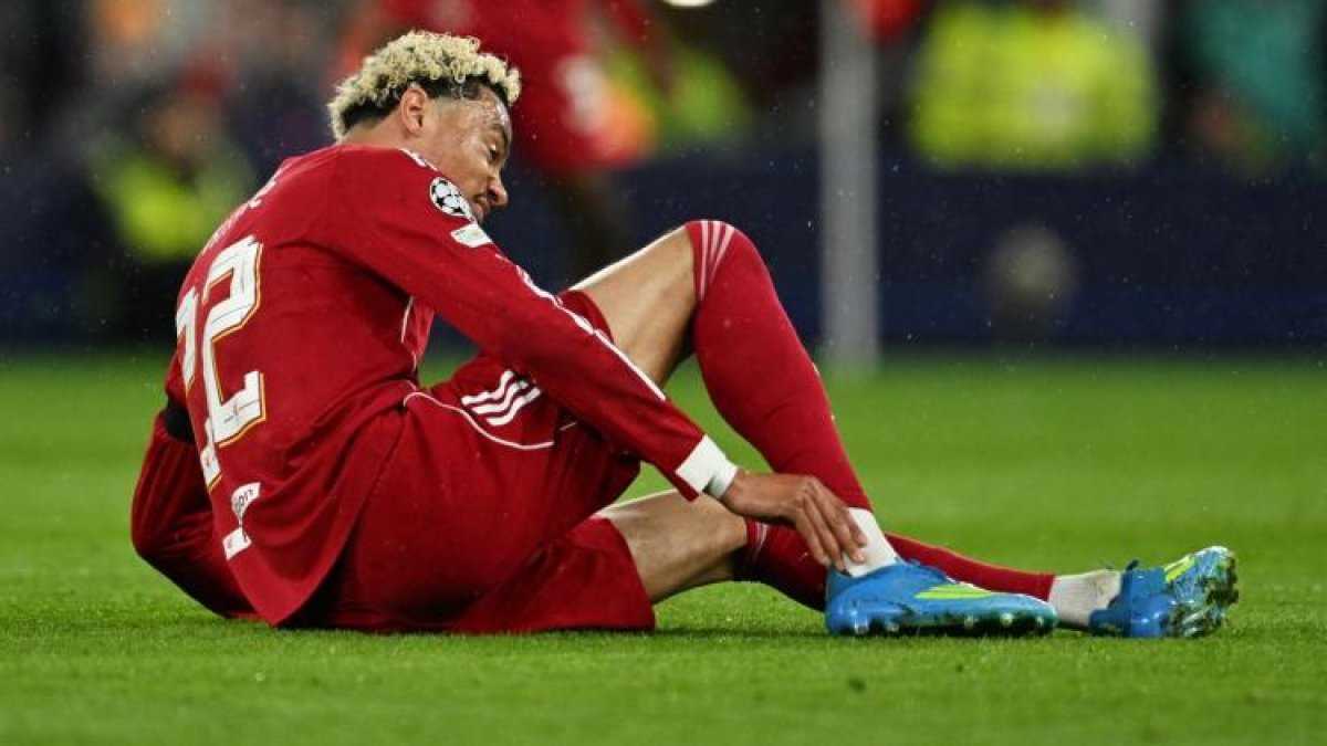 إصابة إيكيتيكي بقطع في وتر أكيليس تقضي على آماله في المشاركة بمونديال 2026