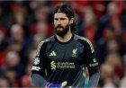 سلوت يعلن غياب أليسون بيكر عن ليفربول ويثني على تألق محمد صلاح المصري