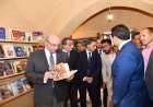 محافظ الفيوم يزور معرض الهيئة المصرية للكتاب ويدشن مكتبة للقراءة في قرية تونس