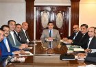 وزير الشباب يناقش خطة العمل والرؤية المستقبلية مع مجلس إدارة اتحاد التجديف