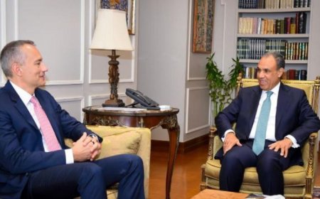 وزير الخارجية يناقش مع الممثل الأعلى لغزة تنفيذ المرحلة الثانية من الاستحقاقات