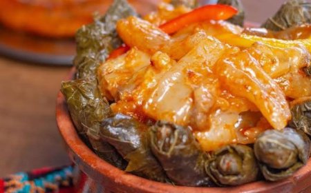 تعرف على طريقة تحضير طاجن ورق العنب بالكوارع لوجبة مثالية في الأيام الباردة