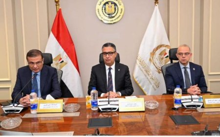 وزراء التموين والزراعة والاستثمار يجتمعون لتعزيز استقرار الأسواق في خطوة هامة