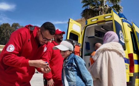 الهلال الأحمر المصري يقدم 42 ألف سلة غذائية وطرود شتوية كإغاثة عاجلة لدعم غزة