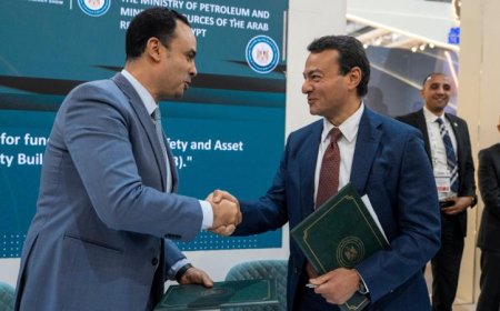 البترول وميثانكس تبرمان اتفاقية استراتيجية لتعزيز قدرات القطاع النفطية