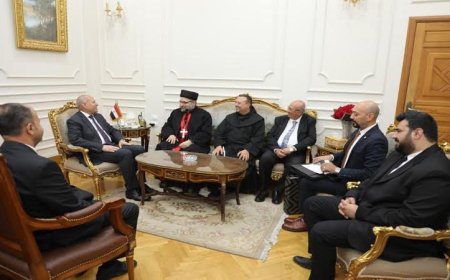 محافظ القاهرة يزور رئيس الكنيسة الكلدانية ويبحث تعزيز التعاون في مصر