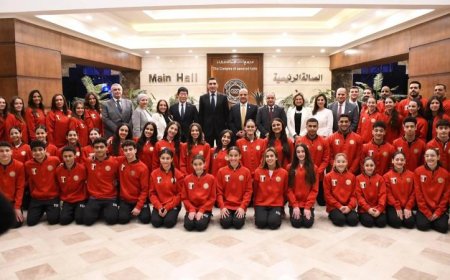 وزير الرياضة يبحث مع لاعبي منتخب الجمباز تحفيزهم قبل بطولة أفريقيا