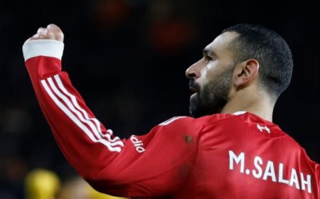 سلوت يكرم إرث محمد صلاح ويتطلع لتحقيق لقبين قبل انتهاء مشواره