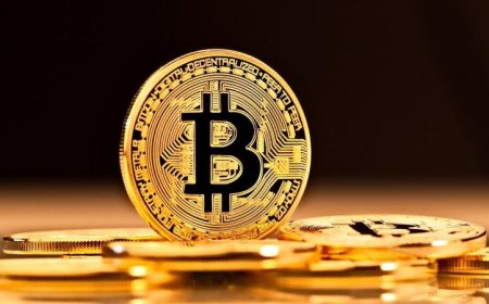 استقرار بيتكوين بالقرب من 67 ألف دولار وسط توقعات لموجة تنظيمية جديدة في السوق