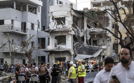 انفجارات قوية تضرب وسط إسرائيل وتسبب أضراراً بالمبانى في بتاح تكفا وبني براك