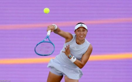 بيجولا تحقق إنجازًا وتأهل إلى نصف نهائي بطولة تشارلستون للتنس