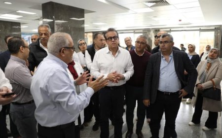 صور وزير الصحة يزور مستشفى مدينة نصر للتأمين الصحي ويشرف على عملية التطوير