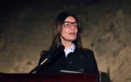 وزيرة الثقافة تراقب سير عمل الموظفين عن بُعد لضمان تنفيذ قرارات مجلس الوزراء