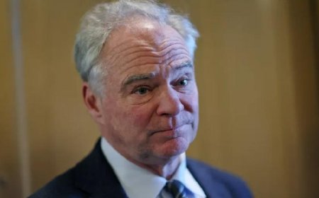 سيناتور أمريكي بارز يحث إدارة ترامب على تخفيف لهجة تصريحات الحرب