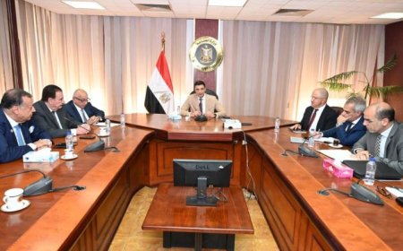 وزير الصناعة يناقش مع اتحاد الصناعات استراتيجيات تعزيز الاستفادة من خامات التعدين