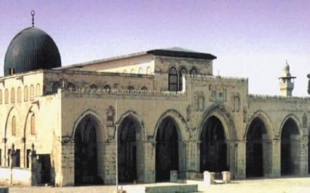 وزير الأمن القومي الإسرائيلي يقتحم المسجد الأقصى تحت حراسة مشددة من قوات الاحتلال