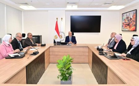 وزير الري يستعرض استعدادات “أسبوع القاهرة التاسع للمياه”