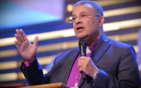 وزير الصحة يناقش توطين صناعة أدوية الأورام مع نائب رئيس شركة سيرفيه