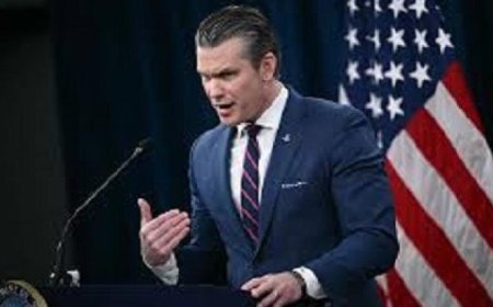 تحذير وزير الحرب الأمريكي لإيران بخصوص عواقب عدم تسليم اليورانيوم