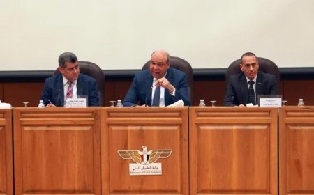 الحفني يجتمع مع قادة شركات الطيران لبحث تعديلات جديدة في اللائحة التنفيذية