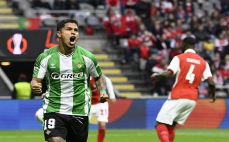 بصمة هيرنانديز تمنح بيتيس تعادلاً مثيراً أمام براغا في مباراة مثيرة