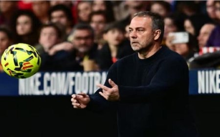 فليك ينتقد التحكيم بشدة بعد هزيمة برشلونة أمام أتليتيكو مدريد