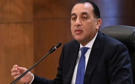 مدبولي يقدم التهاني للبابا وبطريرك الكرازة المرقسية بمناسبة الأعياد للمواطنين المسيحيين