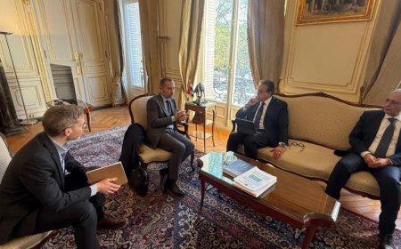 وزير الصحة يناقش سبل تعزيز التعاون مع مستشفى أدولف دي روتشيلد في فرنسا