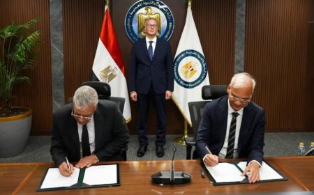 وزير البترول يشارك في توقيع عقد هام لتوريد خام الفوسفات للمجمع الصناعي الجديد