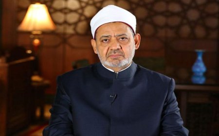 شيخ الأزهر يقدم التهاني للبابا تواضروس وللإخوة المسيحيين خلال اتصال هاتفي