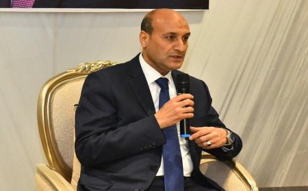 محافظ أسيوط يوجه التهاني للبابا تواضروس الثاني بمناسبة عيد القيامة المجيد