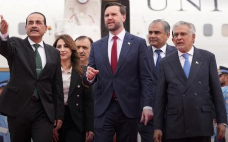 مسئولون أمريكيون يكشفون عن انطلاق المحادثات بين الولايات المتحدة وإيران في إسلام آباد