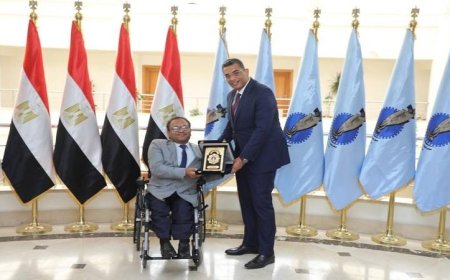 محافظ البحر الأحمر يبحث مع سفير نيبال أوجه التعاون المشترك وتنمية العلاقات الاقتصادية