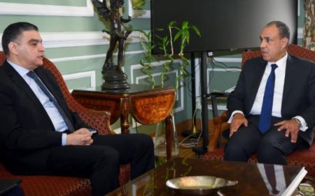 وزير الخارجية يلتقي رئيس هيئة الشراء الموحد لتعزيز التعاون في الأمن الصحي