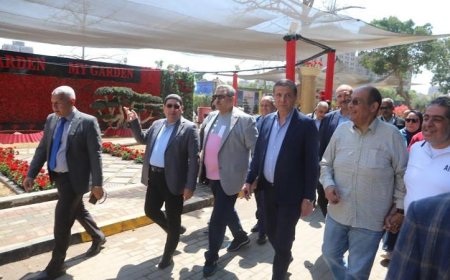 وزير الزراعة في جولة تفقدية لمعرض الزهور بالدقي ويعلن تمديده حتى نهاية مايو