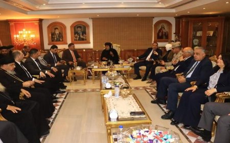 محافظ القليوبية يقدم التهاني للأنبا مرقس مطران شبرا الخيمة بمناسبة عيد القيامة المجيد