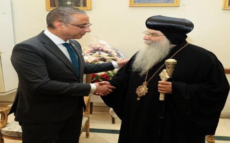 محافظ الجيزة يهنئ مطرانية شمال الجيزة بمناسبة عيد القيامة المجيد
