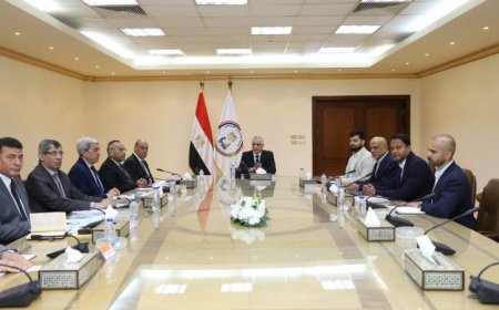 وزير الإنتاج الحربي يستعرض فرص التعاون الاستراتيجي مع شركة باراسون الهندية