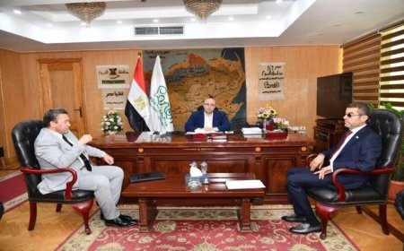 محافظ الفيوم يراقب انطلاقة مكتب التصديقات والخدمات القنصلية الجديد