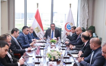وزير الصحة والسكان يقود اجتماع اللجنة العليا لمتابعة استقرار توافر سوق الدوا في مصر