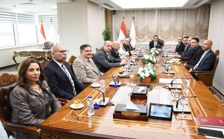 استقبال وزير الشباب لرئيس وأعضاء اتحاد الطائرة يعزز التعاون الرياضي