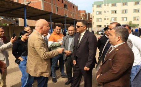 محافظ القليوبية يزور موقف كفر شكر للاشراف على انتظام حركة السرفيس