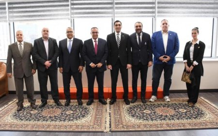 وزير الرياضة يناقش مع اتحاد كرة السلة استراتيجية تطوير اللعبة وتحقيق الإنجازات