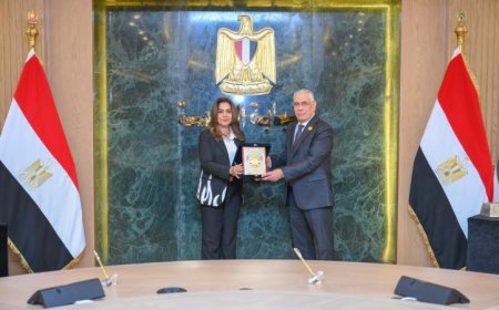 عوض تبرز إنجاز النيابة العامة في استرداد الأراضي وتأثيره على الوطن