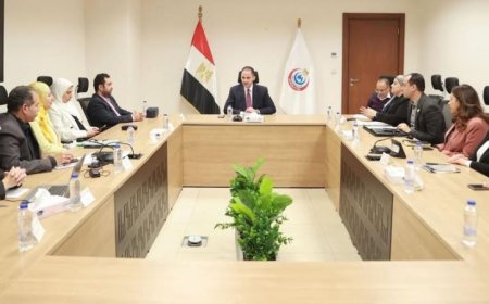نائب وزير الصحة يعقد اجتماعًا هامًا حول لجنة الأجهزة التعويضية