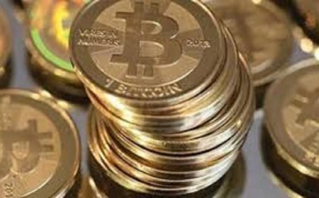 بيتكوين تتمسك باستقرارها فوق 77 ألف دولار مع انتظار تطورات المشهد الجيوسياسي