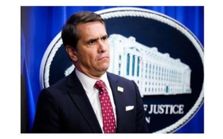 القائم بأعمال وزير العدل الأمريكي يكشف عن استهداف المسلح المتهم لكبار مسئولين ترامب